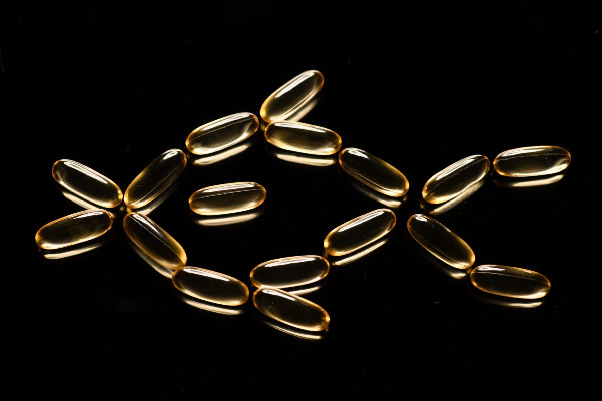 Omega-3 capsules from the omega-3 industry formed as a fish